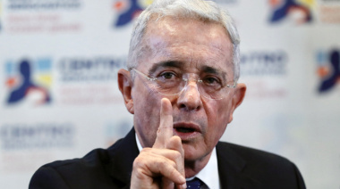 Colombia: condenan al expresidente Uribe por soborno a testigos y fraude procesal