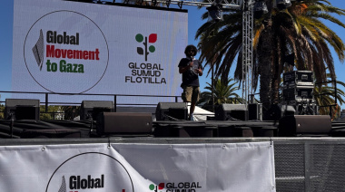 La Flotilla Global Sumud zarpa desde Barcelona rumbo a Gaza