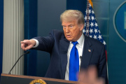 Trump contra el mundo: ahora amenaza a Canadá con un arancel del 35%