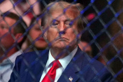 Trump impiadoso con los migrantes: les tima parte de las remesas