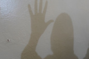 Es crítico apoyar a las víctimas de la violencia sexual en los conflictos, no recortar los recursos