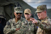 Peña recibe al jefe del Comando Sur para sumarse a la lucha antiterrorista de Trump