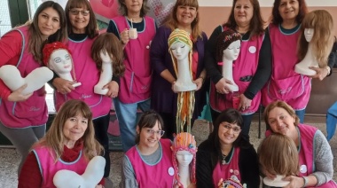Trabajo artesanal y solidario: hacen pelucas con pelo donado para mujeres en tratamiento por cáncer