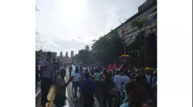 Venezuela vota, pero antes marcha: Maduro versus Machado en la Caracas de los contrastes