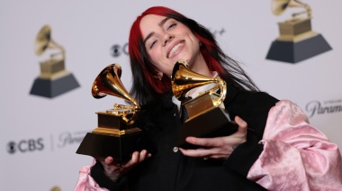 Billie Eilish, la más joven en superar los 100 millones de oyentes mensuales en Spotiy