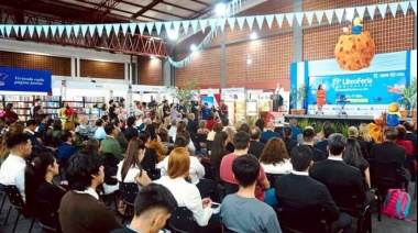Inspirador libro y tesoros de Roa destacan en LibroFeria Encarnación