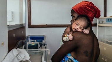 El cambio climático enfrenta a mujeres embarazadas, bebés y niños a riesgos de salud extremos