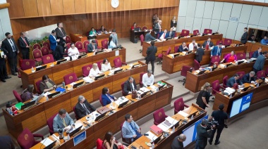 El sector del cartismo en el parlamento impone ley a su medida con la carrera civil