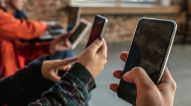 Brasil prohibió el uso de los teléfonos celulares en todas las escuelas