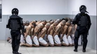 El lado oscuro de la “guerra” contra las pandillas de Bukele
