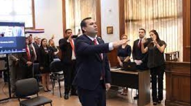 Senador Derlis Maidana jura como miembro del JEM en reemplazo de Hernán Rivas