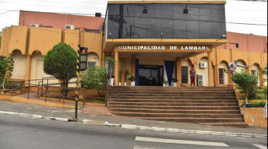 Tensión en Lambaré: Funcionarios toman Comuna para evitar juramento de Orlando Arévalo