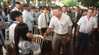 Presidente Peña inaugura año lectivo 2025 admitiendo mala infraestructura y resaltando Hambre Cero.