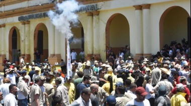 31 manifestantes demorados en la Agrupación Especializada, tras ser “emboscados” por la Policía