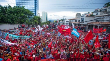 Masiva movilización en apoyo al gobierno de Xiomara Castro en Honduras