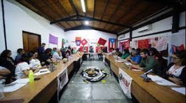 Movimientos populares e intelectuales se reúnen en Chile para debatir la crisis de la humanidad
