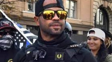 EE.UU.: condenan a 22 años de cárcel a exlíder de Proud Boys