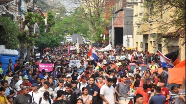 Multisectorial se moviliza en Asunción para reclamar viviendas y subsidios equitativos