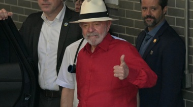 Tras su cirugía en la cabeza, Lula regresa a Brasilia con desafíos económicos