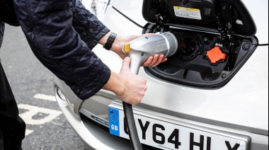 Histórico: Vehículos eléctricos ahora superan en número los coches con energía de gasolina en Noruega