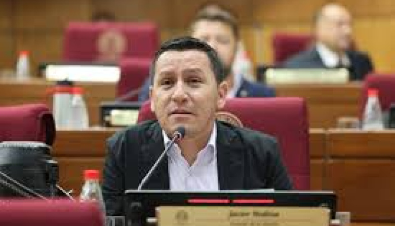 Tras acusaciones mutuas entre Cruzada y Honor Colorado, el Senado expulsa a Chaqueñito por unanimidad