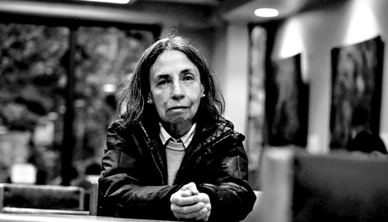 «Un telegrama al futuro» de Elvira Hernández: crónicas poéticas desde la Santiago pinochetista