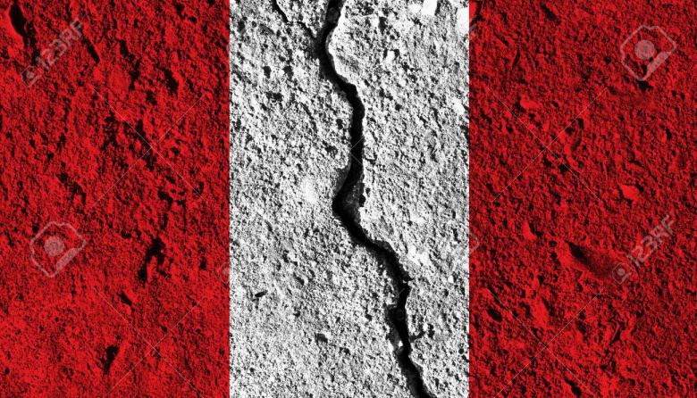 Perú dividido tras segunda vuelta