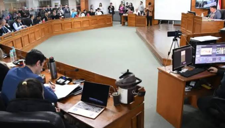 La Junta Municipal aprobó el balance de Nenecho y Bello en medio de la presión de los funcionarios sindicalizados