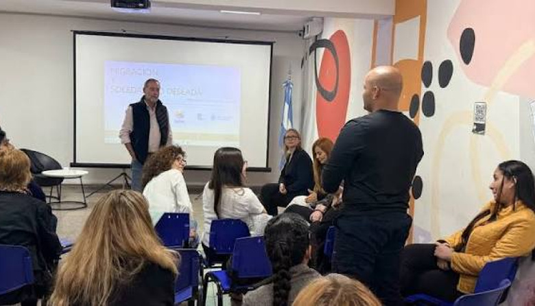 Redes humanas contra el aislamiento: Córdoba lanza una formación pública para detectar la soledad no deseada