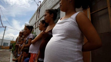 La prevención del embarazo recae desproporcionadamente en las mujeres latinoamericanas
