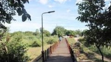 Ayoreos vencen el aislamiento; construyen un puente ecológico