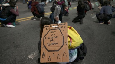 En Uruguay tienen que tomar mate salado por la sequía de tres años, las fuentes de agua potable se están secando