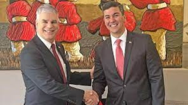 Embajador de Estados Unidos se reúne con Santiago Peña