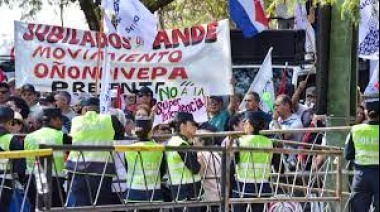 Organizaciones Sociales y  Centrales Sindicales marcharon contra la creación de superintendencia de jubilaciones