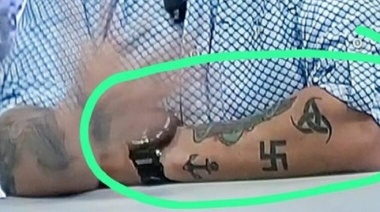 Corte abre investigación a Psicólogo forense por tatuaje de la esvástica