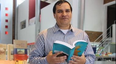Designan a Javier Viveros como nuevo titular de la Secretaría de Políticas Lingüísticas