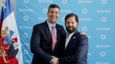 Santiago Peña viaja a Chile para reunirse con el presidente  Gabriel Boric,  legisladores y empresarios,