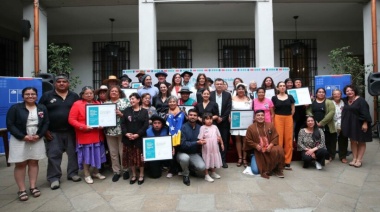 Representantes de ocho comunidades reciben reconocimiento como Patrimonios Inmateriales de Chile en el Palacio de la Moneda