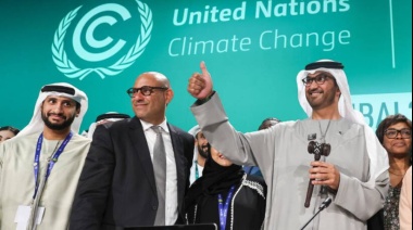 Documento final de COP28 decepciona a activistas y países vulnerables al plantear reducción en lugar de eliminación gradual de combustibles fósiles