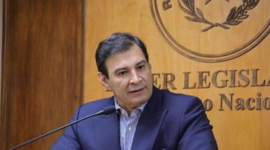 Fiscalía investigará a Silvio Ovelar por contrato privilegiado de su hijo en el Congreso