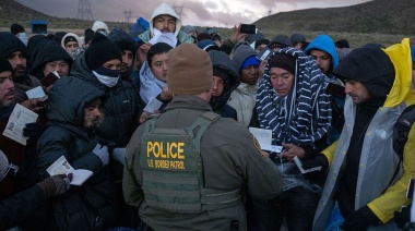 Estados Unidos: de lo que gana, cada inmigrante vuelca el 82% en la economía local