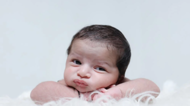 Jóvenes Ingenieros Bolivianos crean dispositivo para salvar neonatos