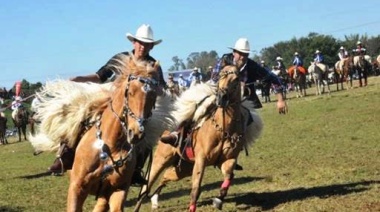 Ministro de la Niñez y Adolescencia; califica de explotación la participación infantil en carreras de caballos