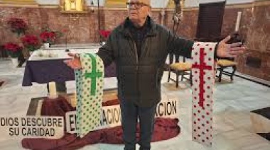 El cura flamenco que baila en sus misas, un artista a los 76 años