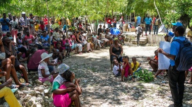 Haití: Las familias desplazadas luchan contra la muerte por dentro y por fuera
