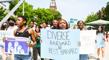 Harvard demanda al gobierno de Trump por revocar derecho a matricular estudiantes extranjeros