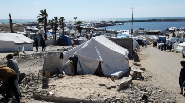 Indefensas ante el hambre: las familias de Gaza rezan por la liberación… o la muerte