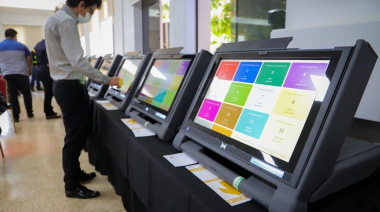 Corte Suprema revocó medida cautelar y TSJE tiene luz verde para comprar máquinas de votación