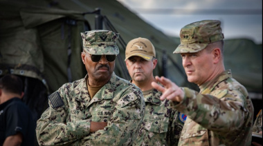Peña recibe al jefe del Comando Sur para sumarse a la lucha antiterrorista de Trump