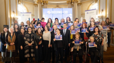 Las mujeres chinas sostienen la mitad del cielo